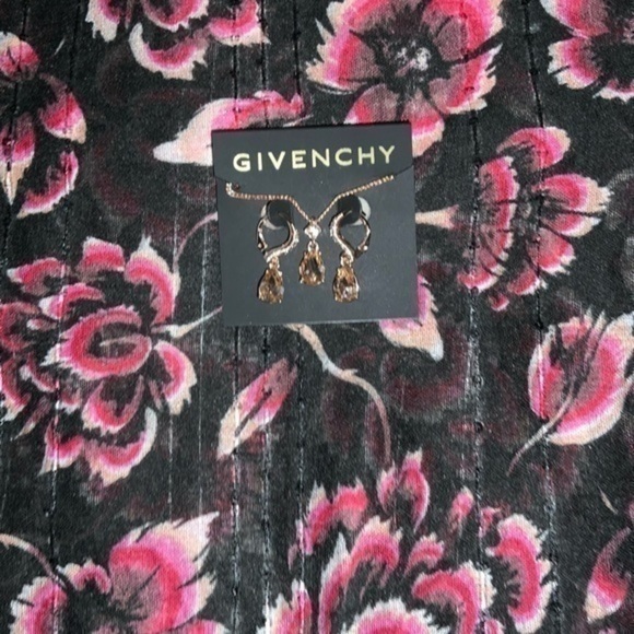 Givenchy Tear drop necklace & earrings set - Picture 7 of 8